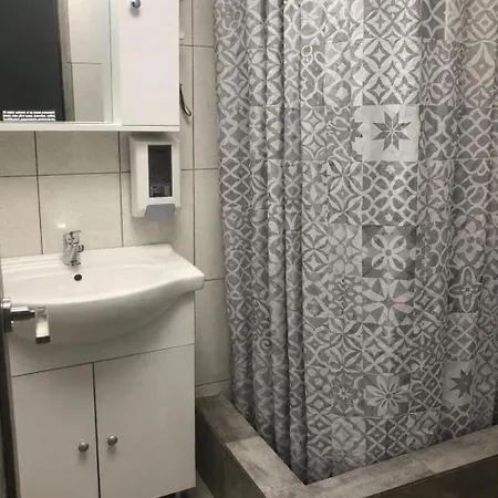 Edi House Гостевой дом Констанца